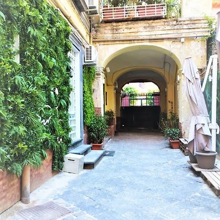 Hotel apartamentowy E Bausan Neapol