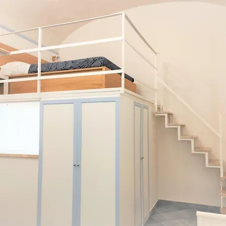 E Bausan Неаполь